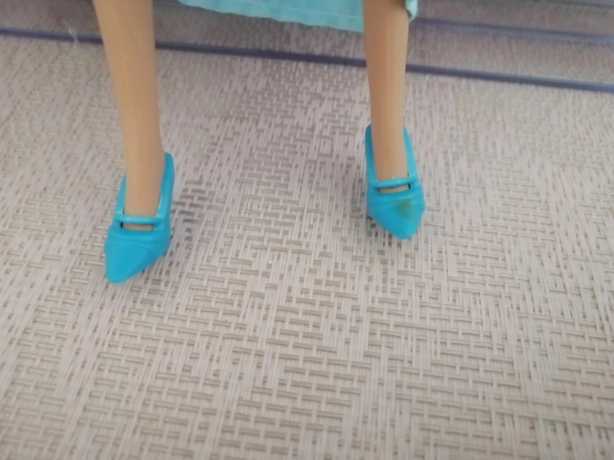 Linda Barbie em um vestido de baile azul – photo 4